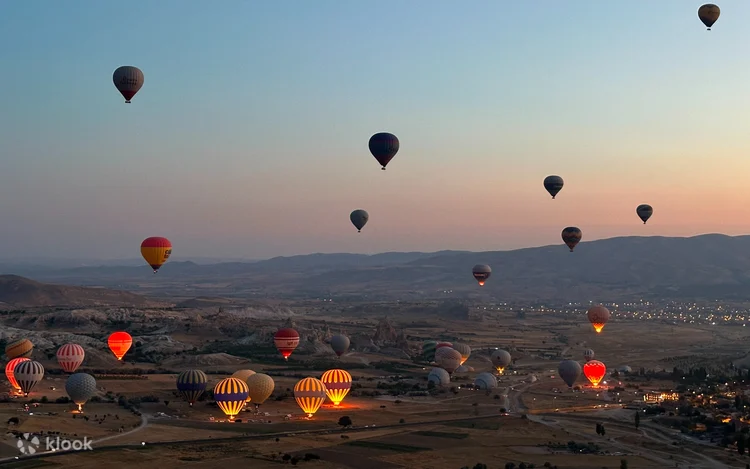 Kapadokya Balon Turu Rehberi: Fiyatlar, Süre, İpuçları (2026)